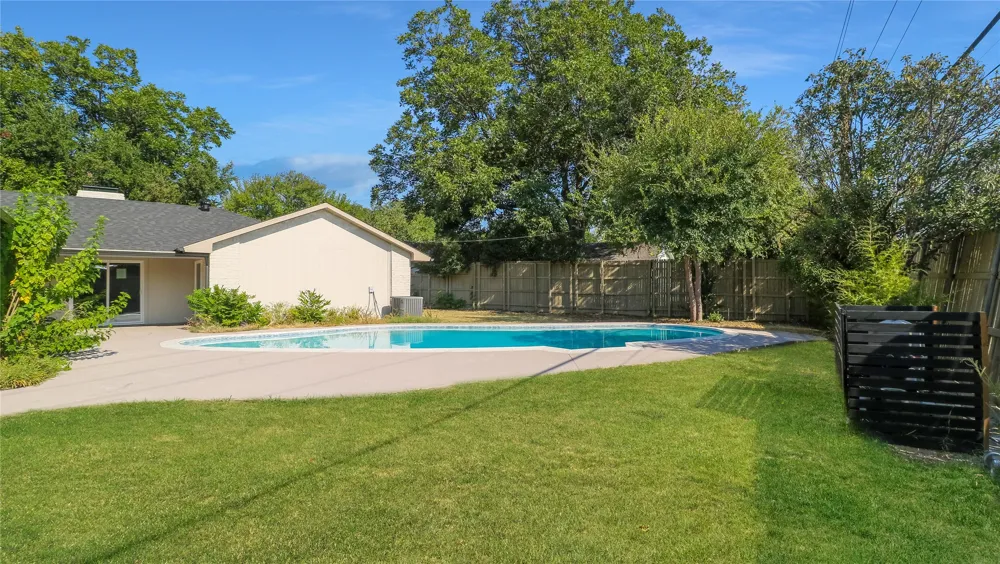 7862 La Verdura Dallas, TX 75248