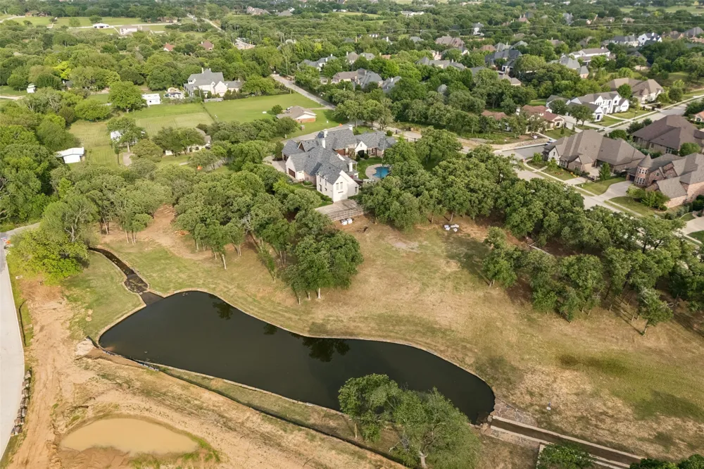 211 Hardy Drive Colleyville, TX 76034