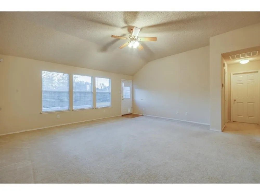 406 Ashland Drive Wylie, TX 75098