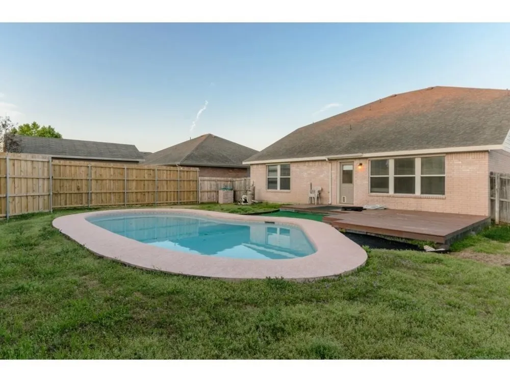 406 Ashland Drive Wylie, TX 75098