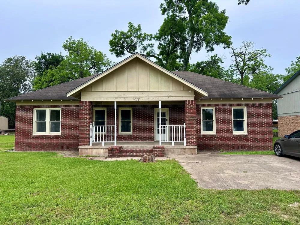 217 Marland St Boling, TX 77420