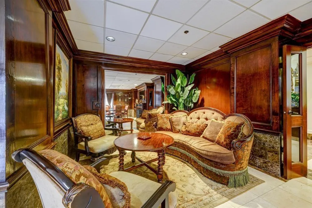 3525 Sage Road #513 Houston, TX 77056