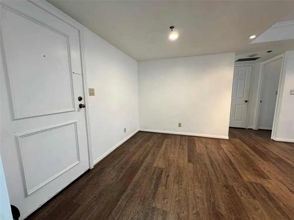 3525 Sage Road #513 Houston, TX 77056