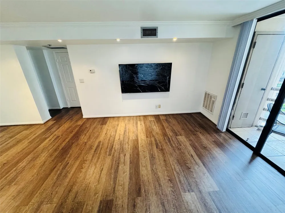 3525 Sage Road #513 Houston, TX 77056