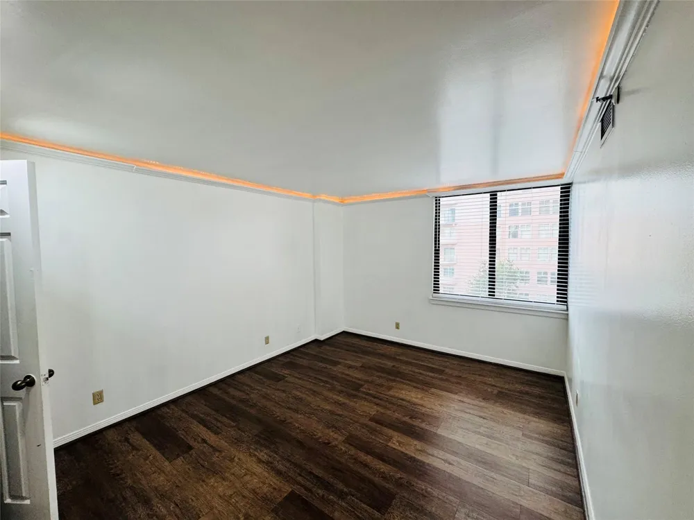 3525 Sage Road #513 Houston, TX 77056