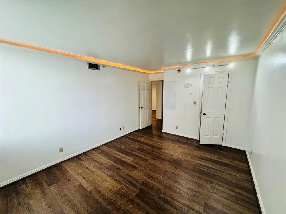 3525 Sage Road #513 Houston, TX 77056