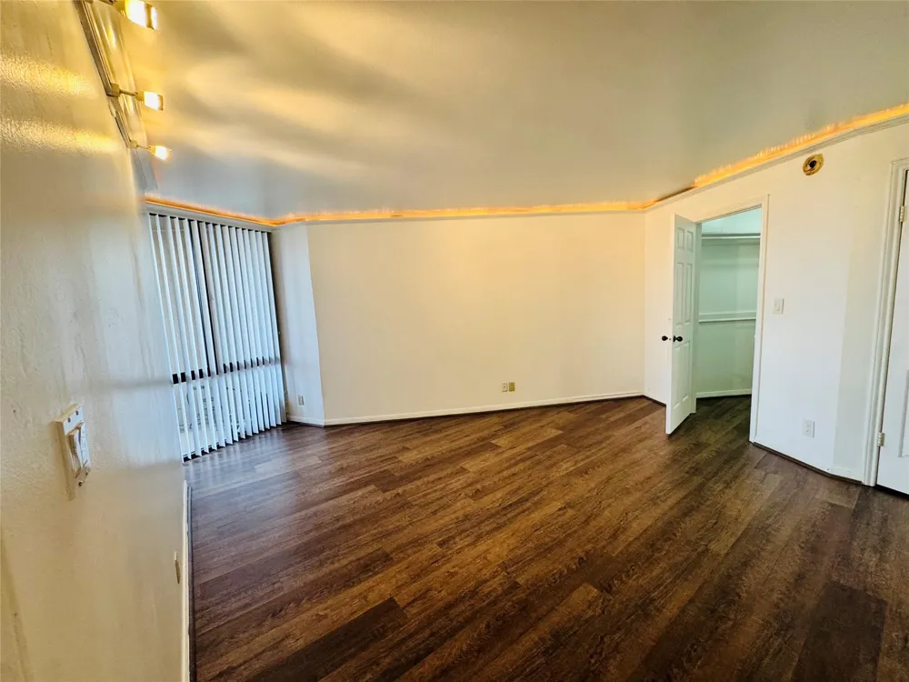 3525 Sage Road #513 Houston, TX 77056