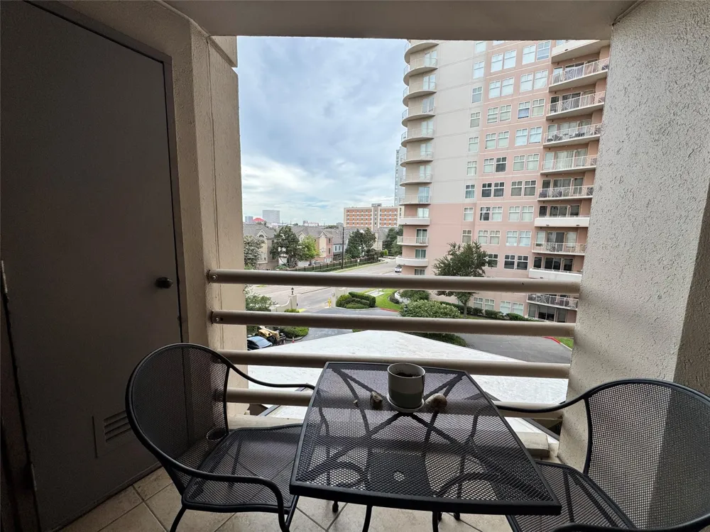 3525 Sage Road #513 Houston, TX 77056