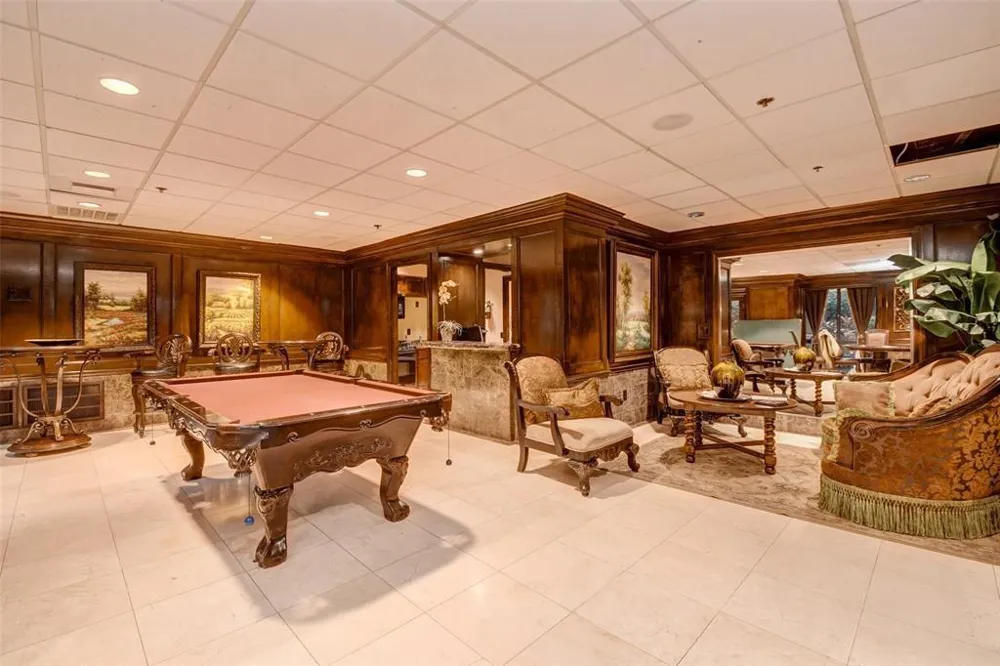 3525 Sage Road #513 Houston, TX 77056