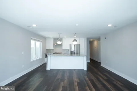 817 20TH STREET #UNIT 3