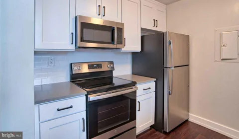 3131 WALNUT STREET #604