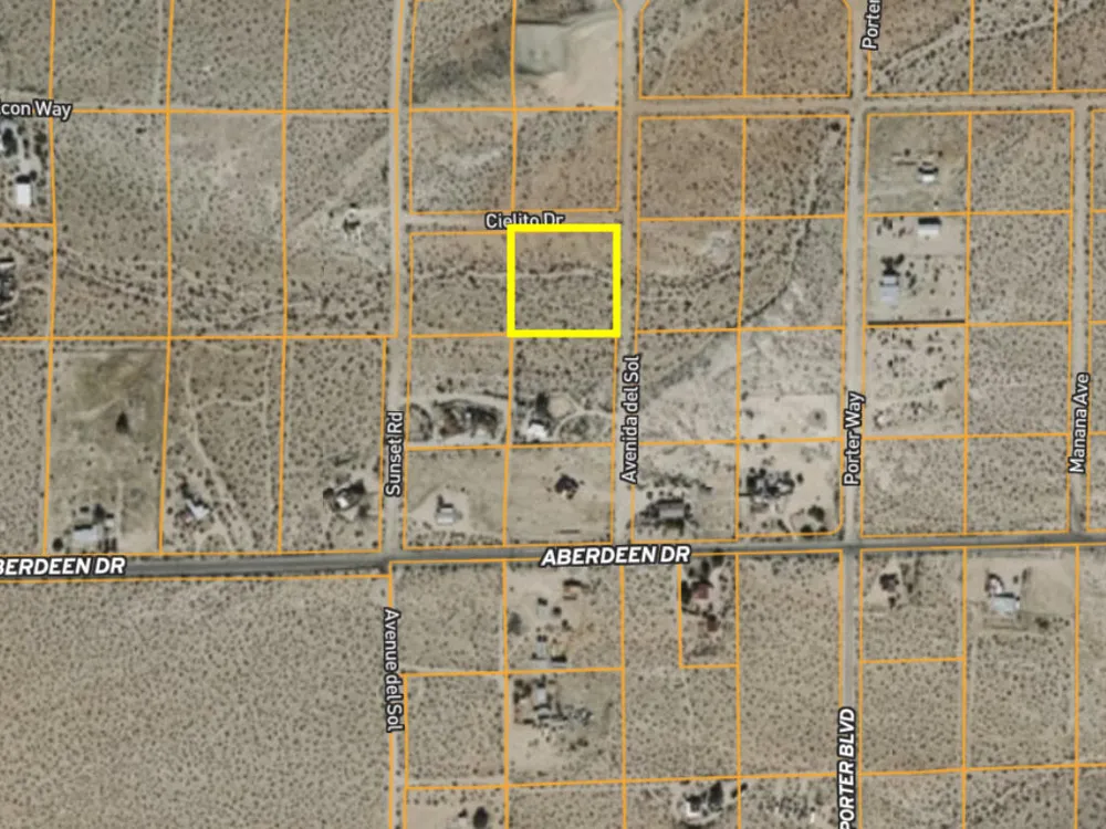 204 Avenida Del Sol Joshua Tree, CA 92252