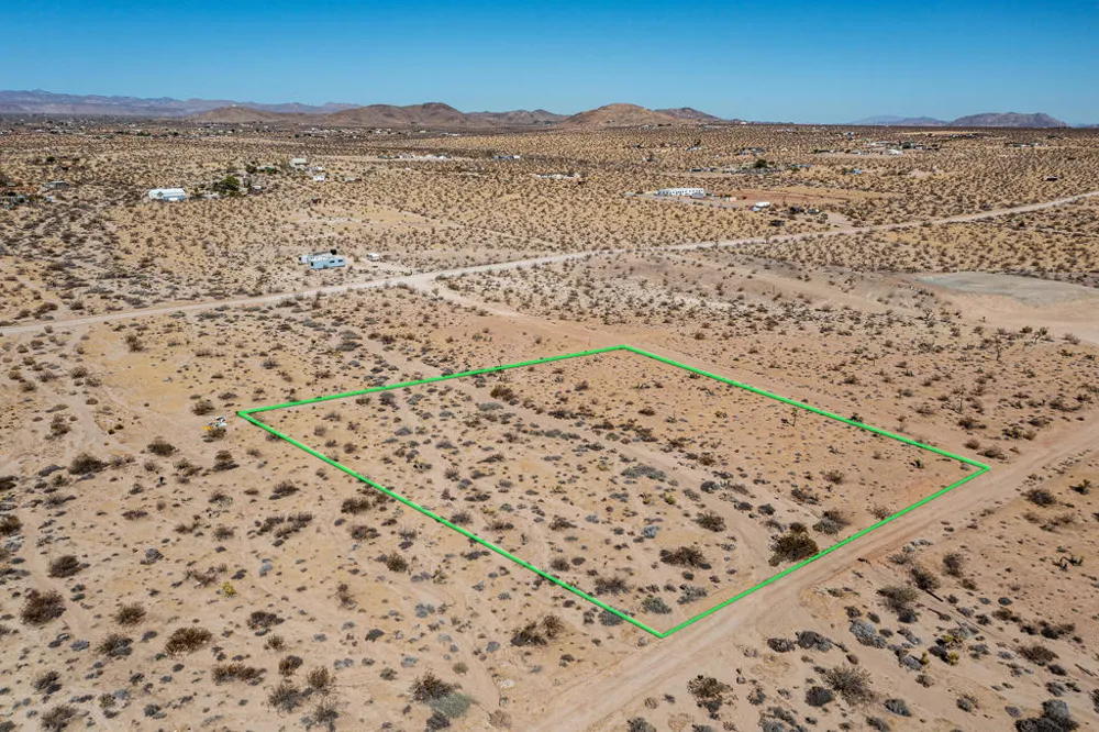 204 Avenida Del Sol Joshua Tree, CA 92252