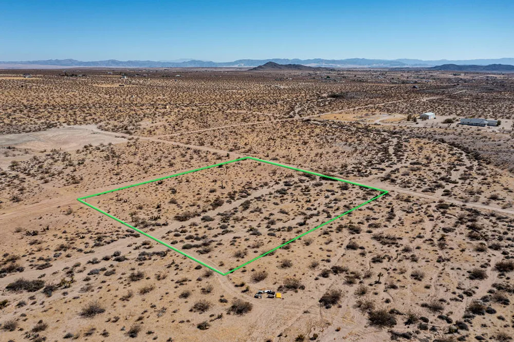 204 Avenida Del Sol Joshua Tree, CA 92252