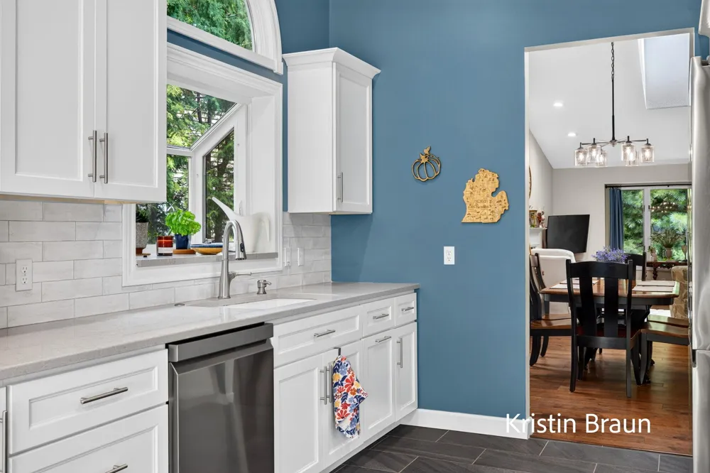3694 Arborway Drive Norton Shores, MI 49441