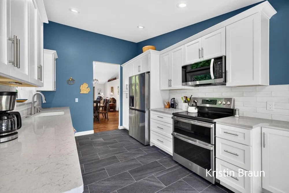 3694 Arborway Drive Norton Shores, MI 49441
