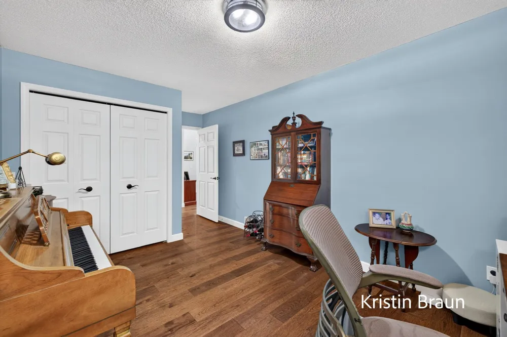 3694 Arborway Drive Norton Shores, MI 49441