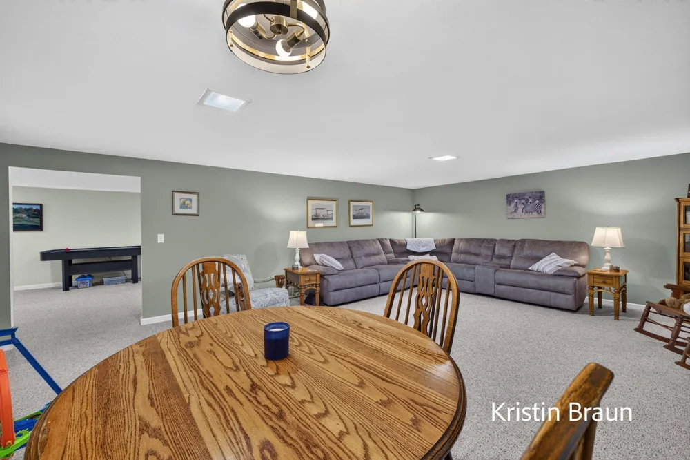 3694 Arborway Drive Norton Shores, MI 49441