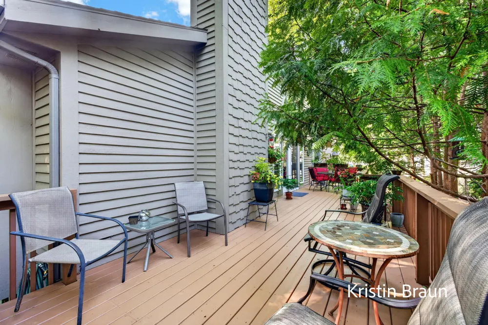 3694 Arborway Drive Norton Shores, MI 49441