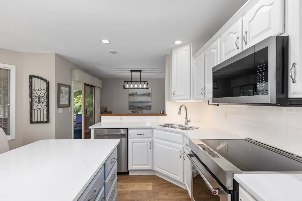 774 Holly Creek Drive Holland, MI 49423