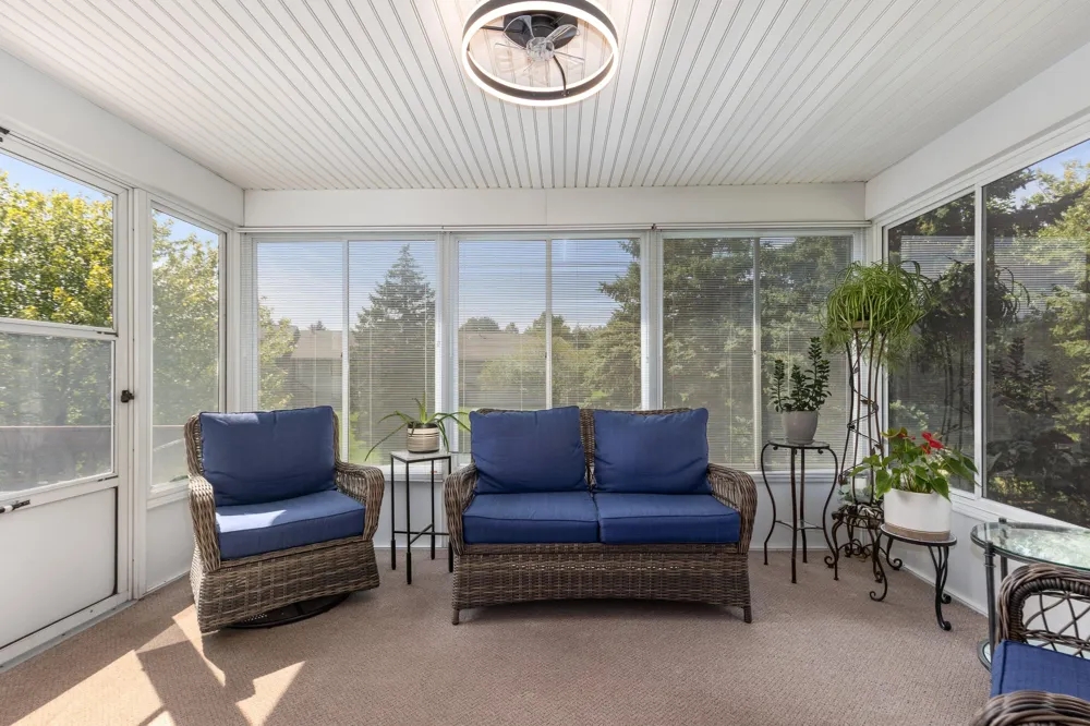 774 Holly Creek Drive Holland, MI 49423
