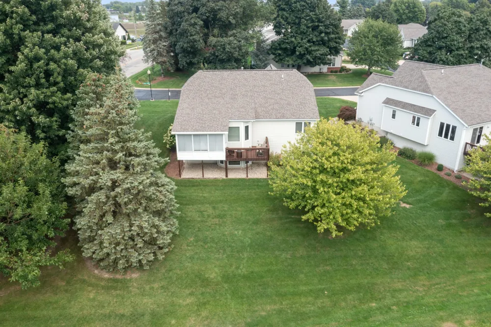 774 Holly Creek Drive Holland, MI 49423