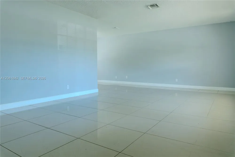 4513 Blue Pine Cir Lake Worth, FL 33463