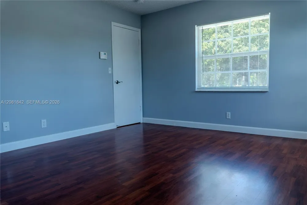 4513 Blue Pine Cir Lake Worth, FL 33463