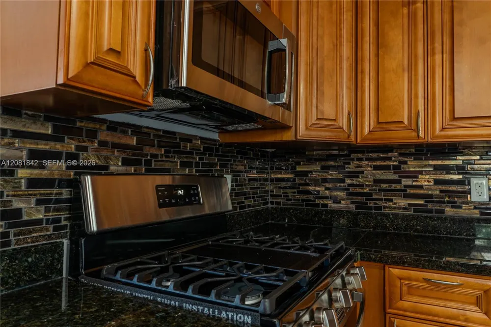4513 Blue Pine Cir Lake Worth, FL 33463