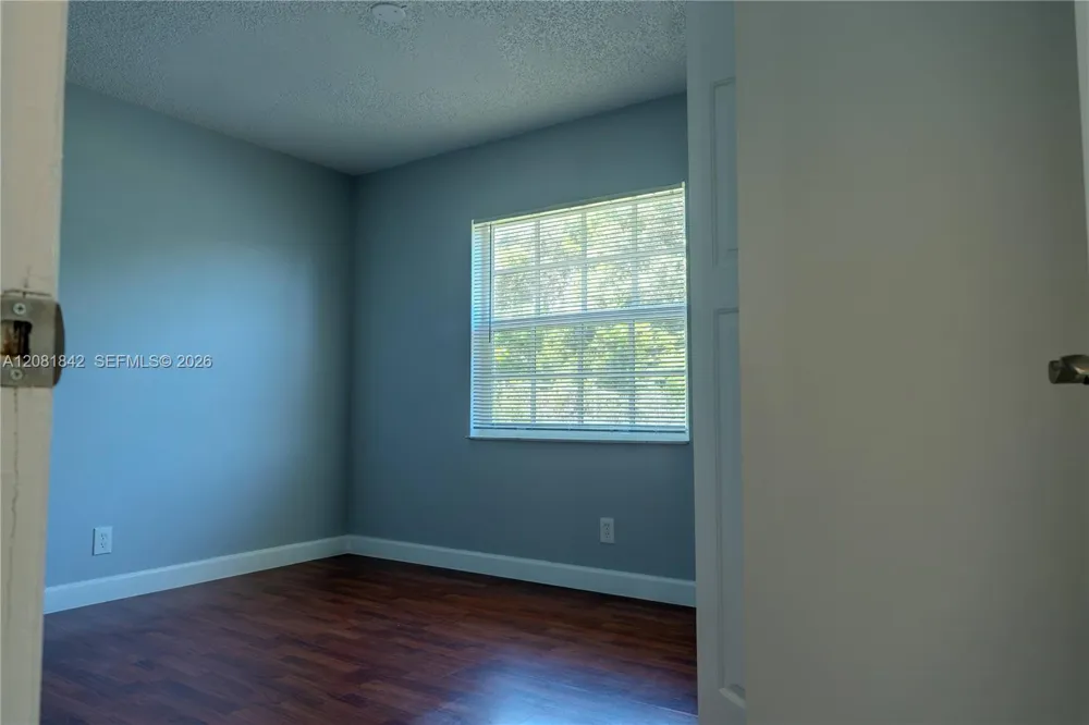 4513 Blue Pine Cir Lake Worth, FL 33463