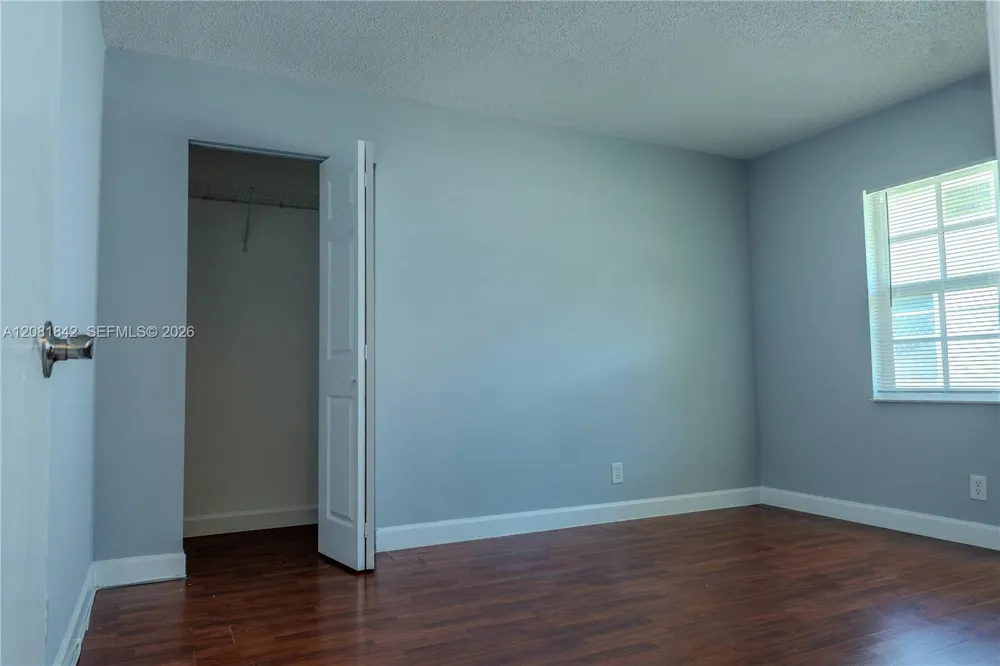 4513 Blue Pine Cir Lake Worth, FL 33463