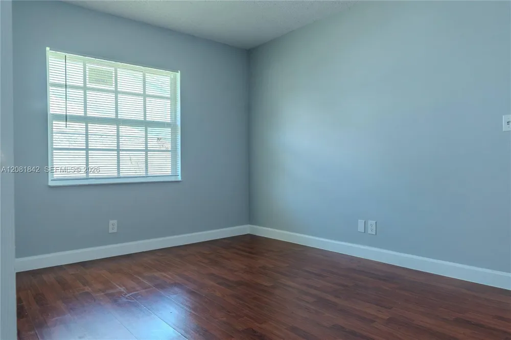 4513 Blue Pine Cir Lake Worth, FL 33463