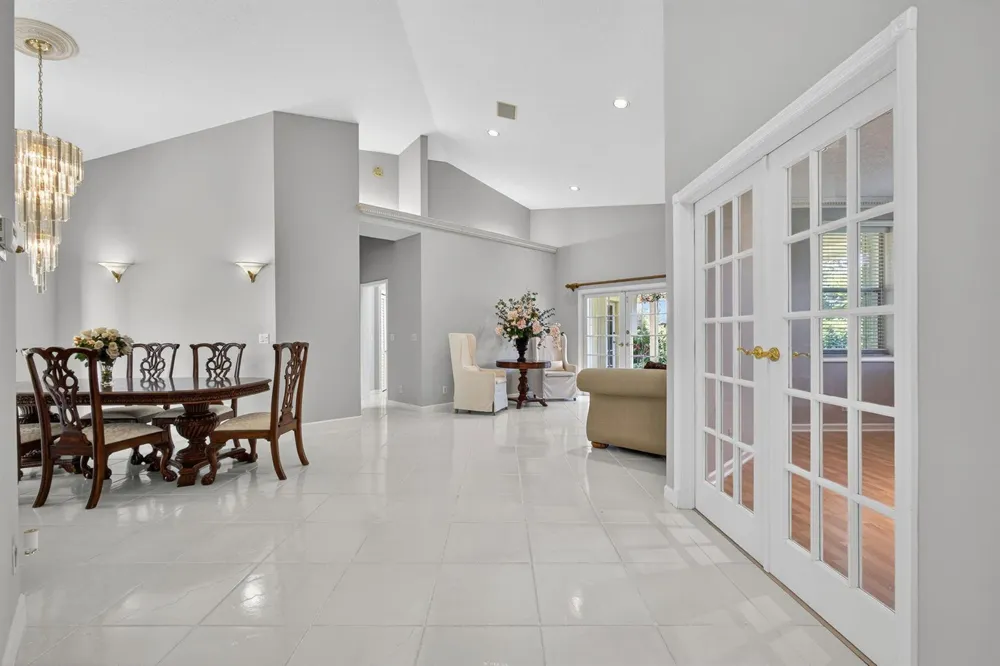 1052 W SHORE DRIVE West Palm Beach, FL 33406
