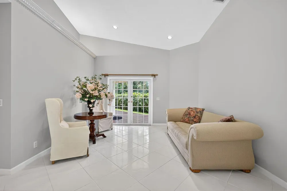 1052 W SHORE DRIVE West Palm Beach, FL 33406