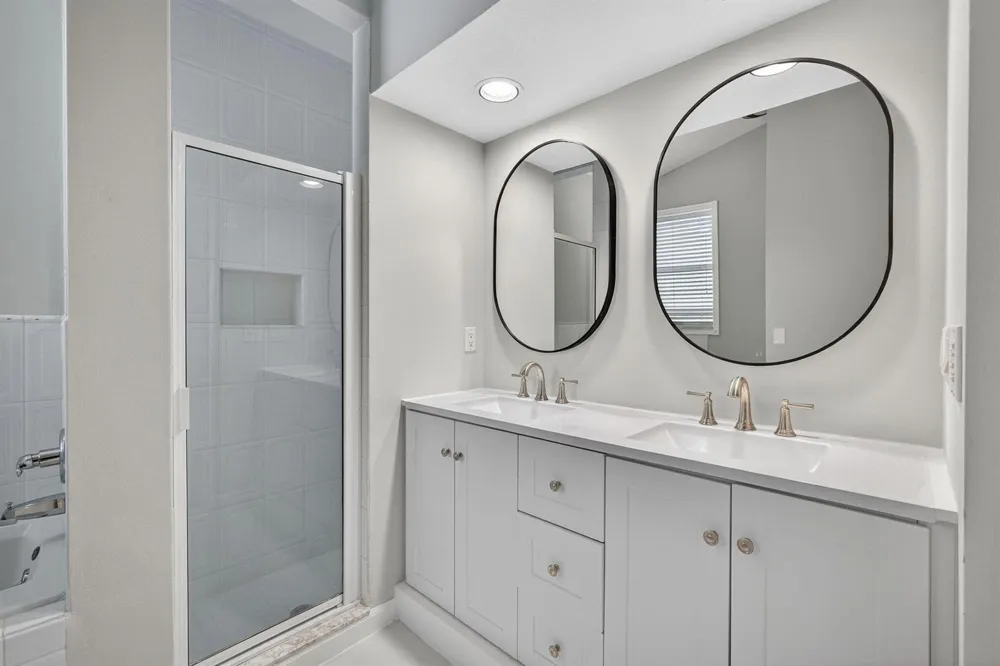 1052 W SHORE DRIVE West Palm Beach, FL 33406