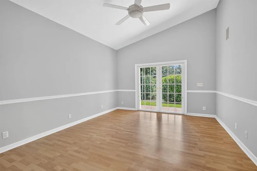 1052 W SHORE DRIVE West Palm Beach, FL 33406