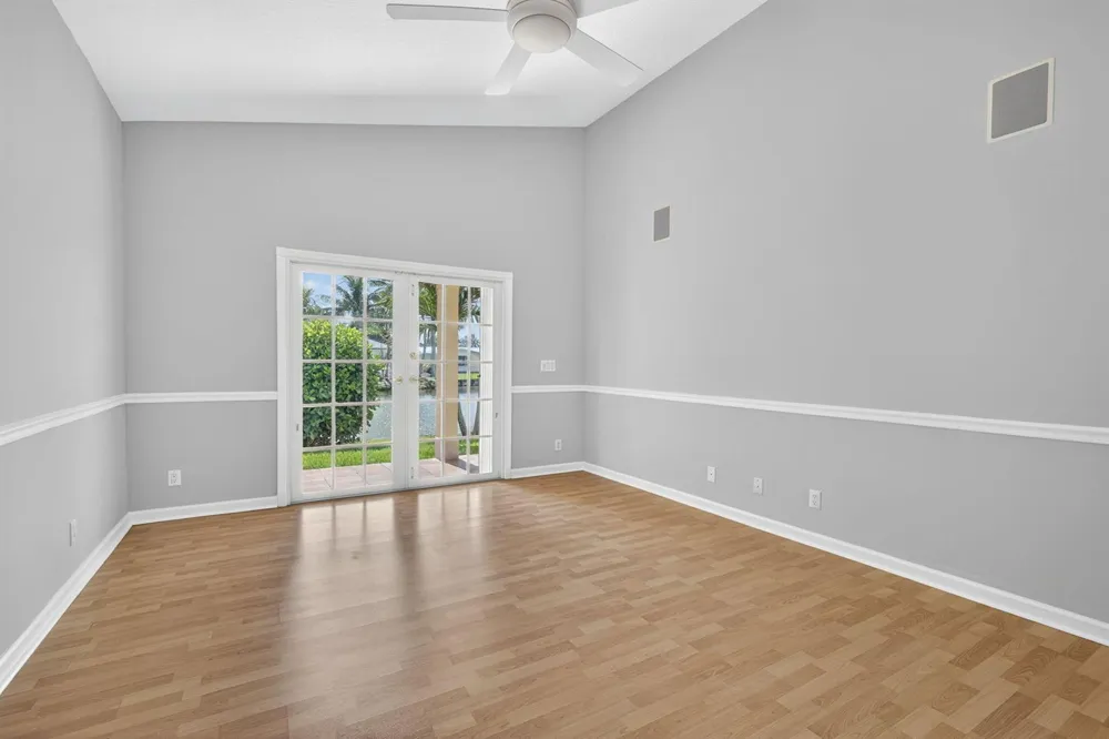 1052 W SHORE DRIVE West Palm Beach, FL 33406