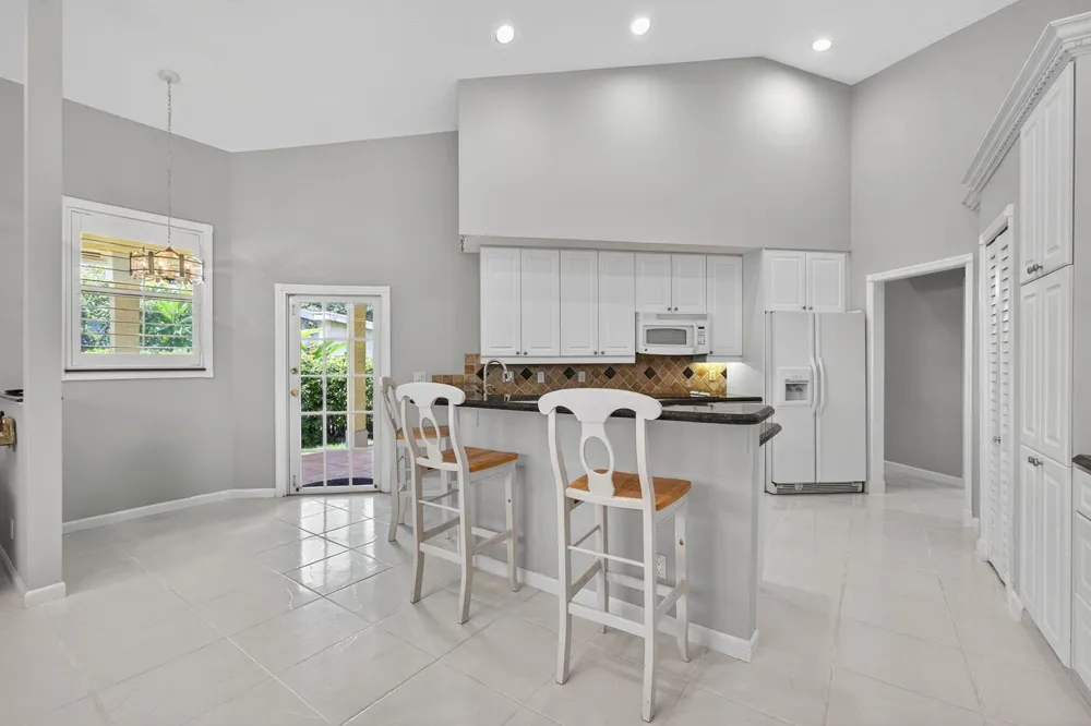 1052 W SHORE DRIVE West Palm Beach, FL 33406
