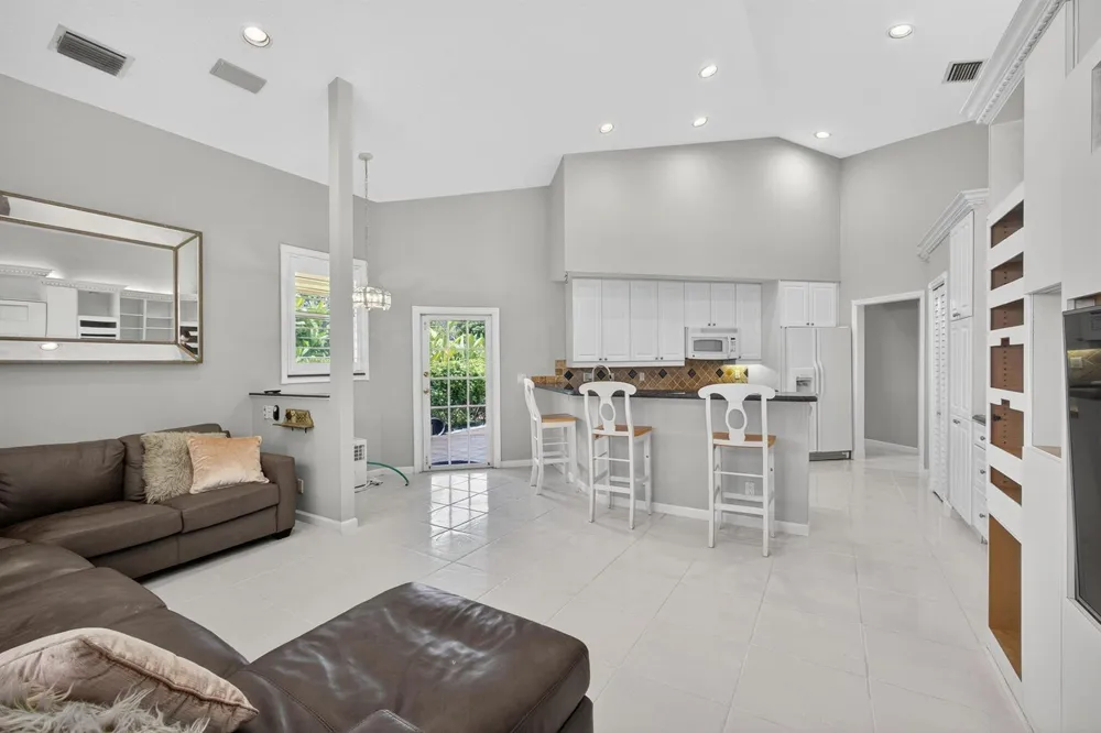 1052 W SHORE DRIVE West Palm Beach, FL 33406