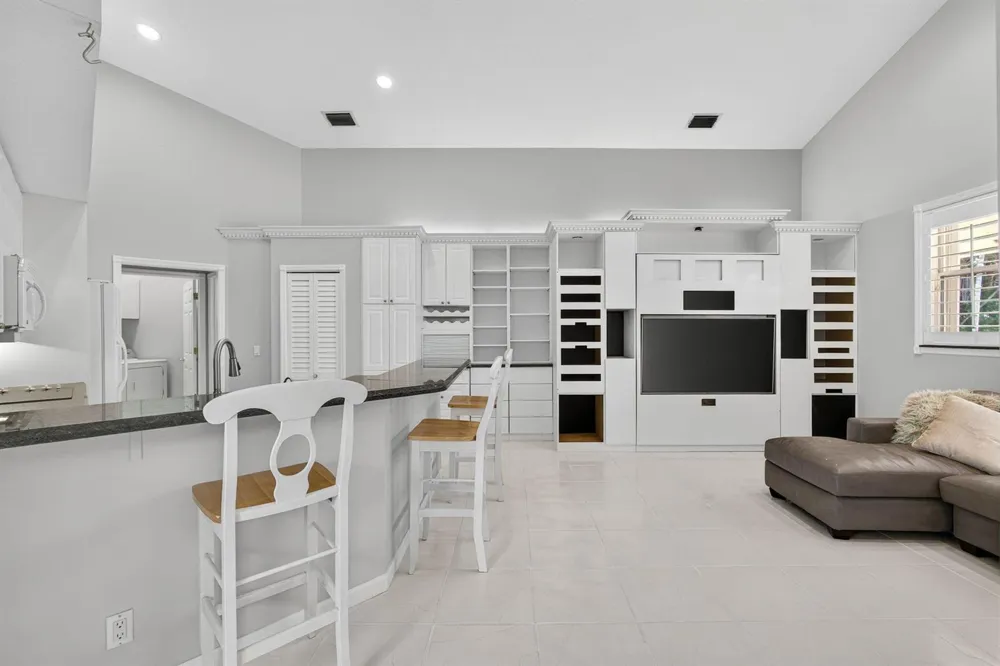 1052 W SHORE DRIVE West Palm Beach, FL 33406