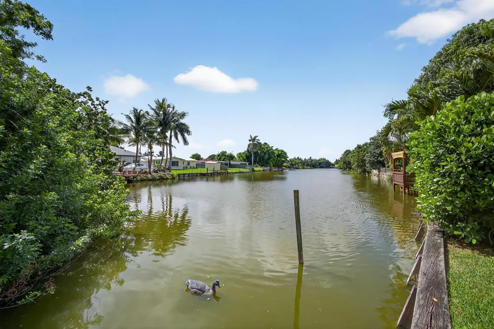 1052 W SHORE DRIVE West Palm Beach, FL 33406