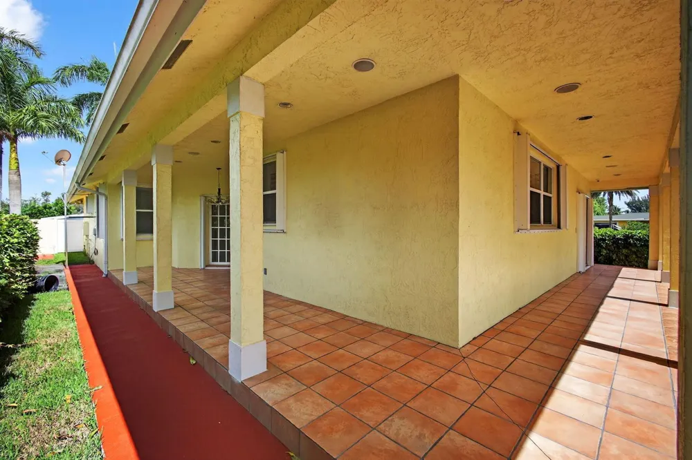 1052 W SHORE DRIVE West Palm Beach, FL 33406