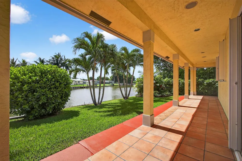 1052 W SHORE DRIVE West Palm Beach, FL 33406
