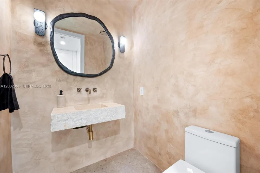10619 NE 10th Pl Miami Shores, FL 33138