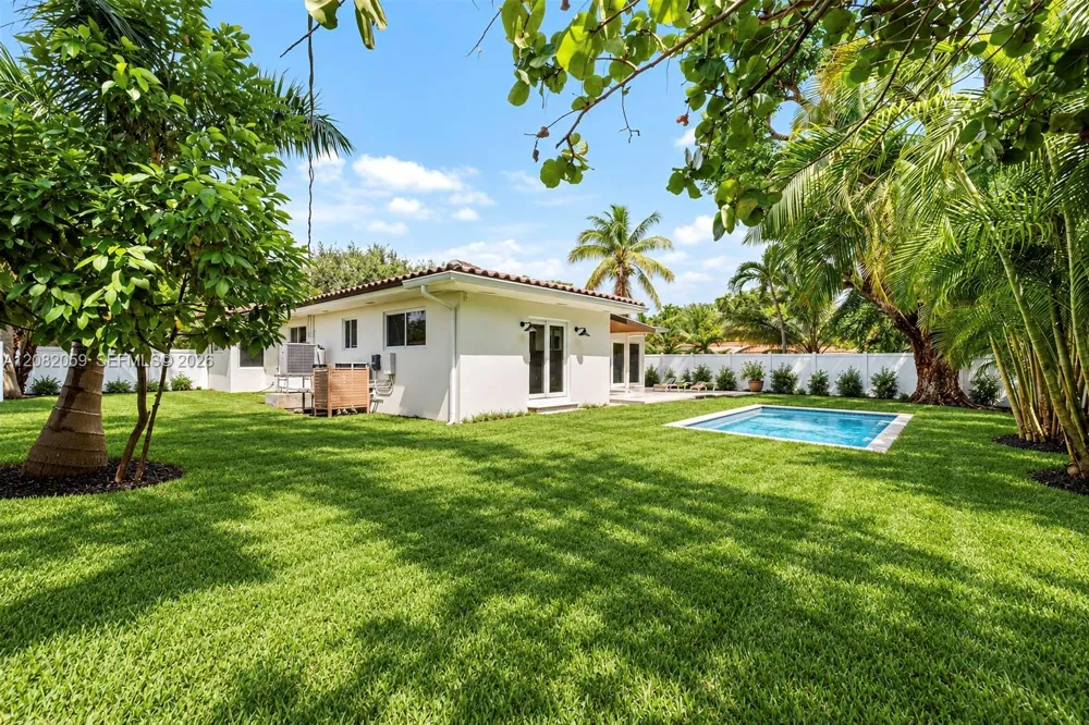 10619 NE 10th Pl Miami Shores, FL 33138