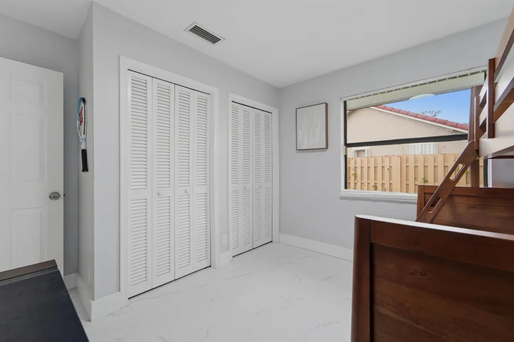 301 KNOTTY WOOD LANE Wellington, FL 33414