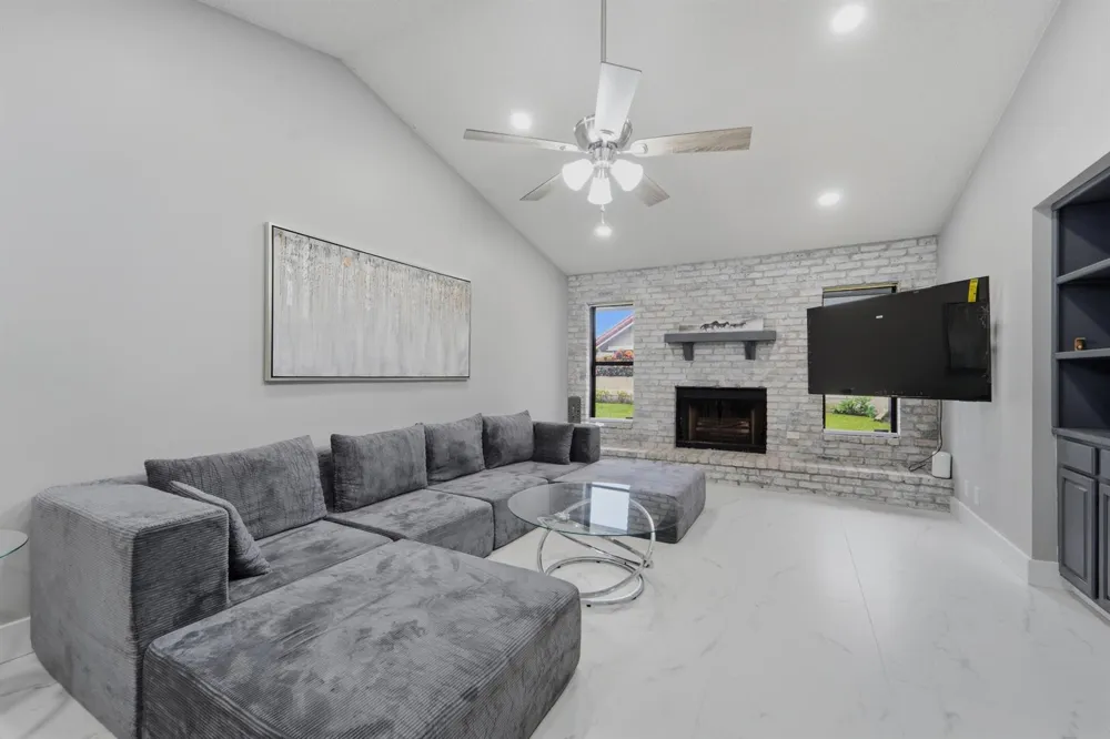 301 KNOTTY WOOD LANE Wellington, FL 33414