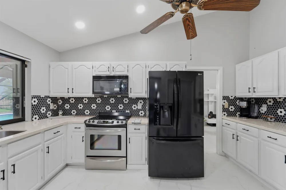 301 KNOTTY WOOD LANE Wellington, FL 33414