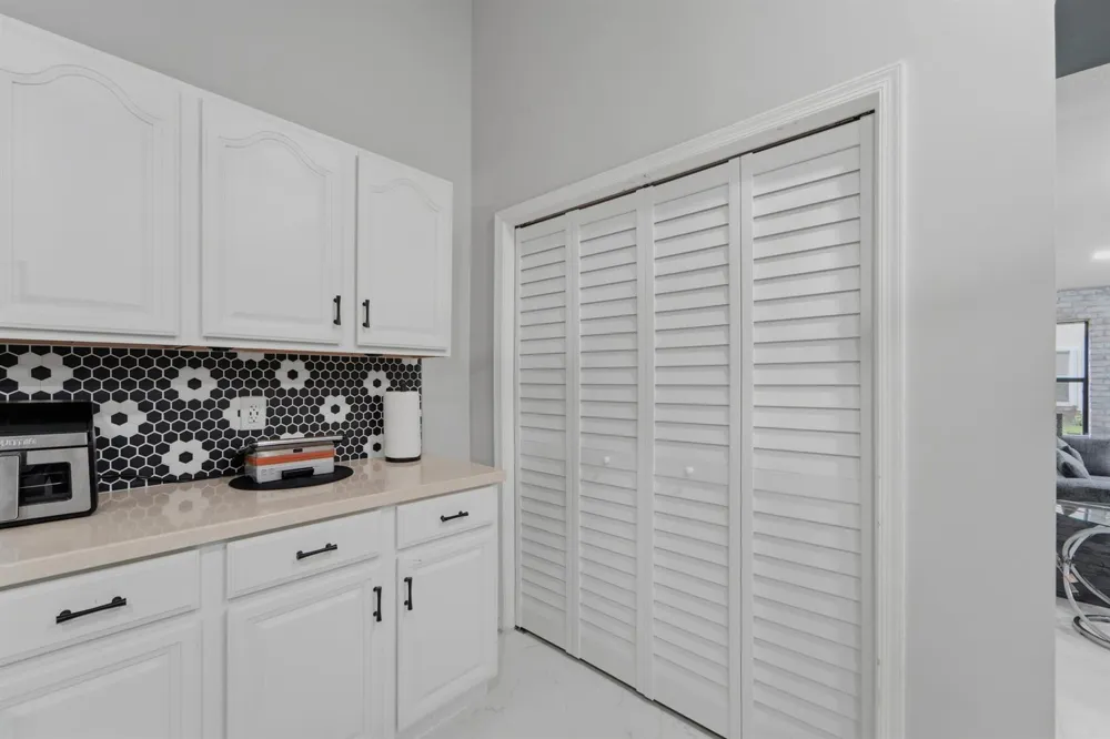 301 KNOTTY WOOD LANE Wellington, FL 33414