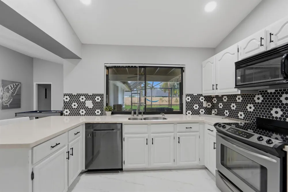 301 KNOTTY WOOD LANE Wellington, FL 33414